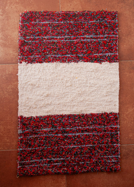 Red & White | 40 x 60