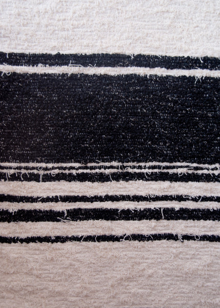 Black & White | 40 x 60