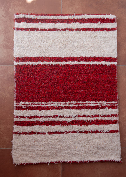 Red & White | 40 x 60