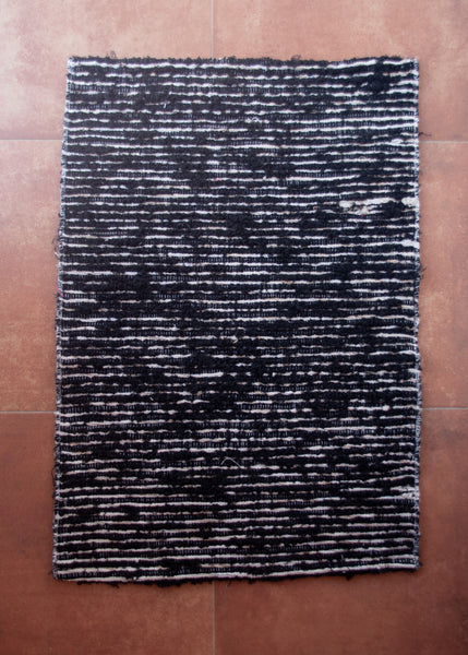 Black & White | 40 x 60