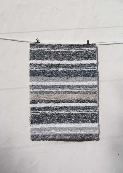 Grey & White | 40 x 60