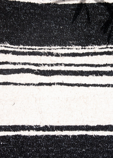 Black & White | 40 x 60