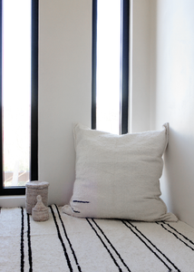 Aline | Black | 170 x 240